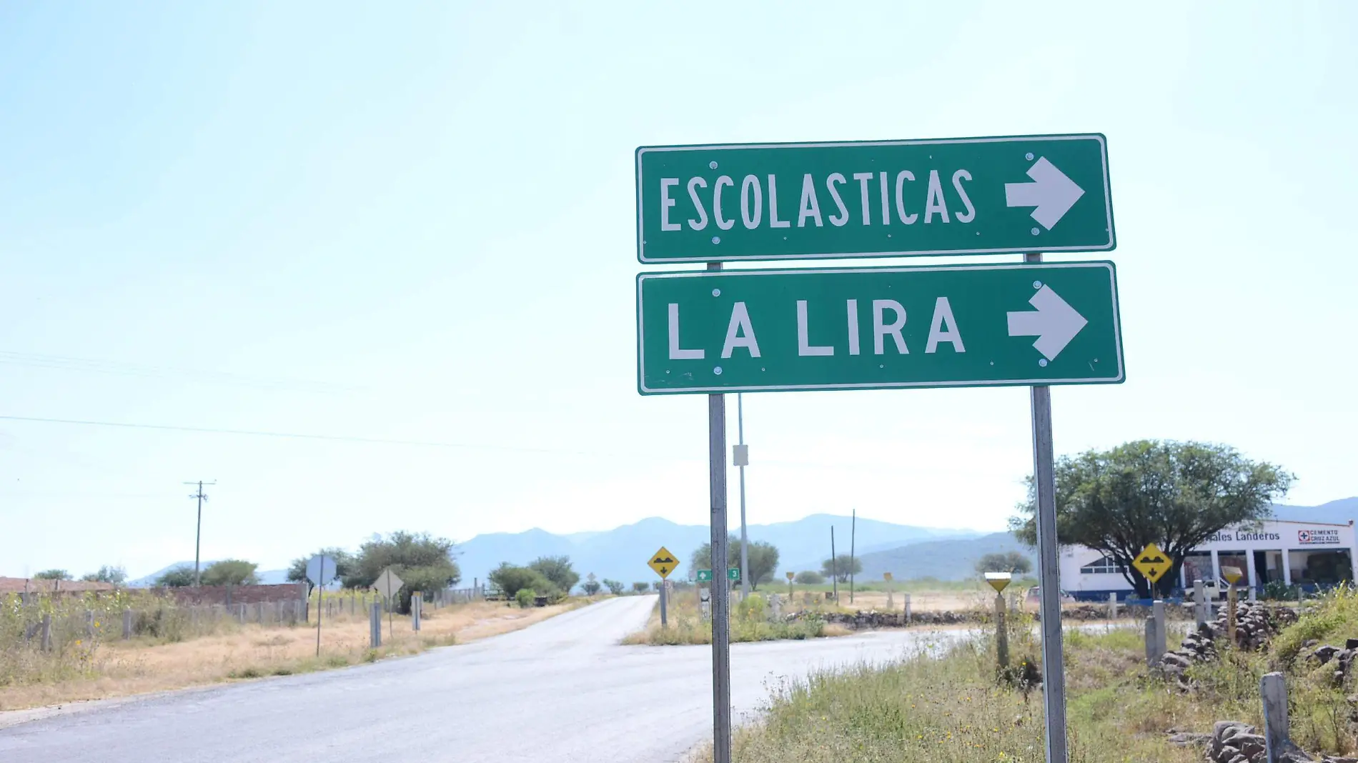 Más de siete hectáreas en La Lira aglutinan de 200 a 300 lotes que requieren certeza legal.  Foto Luis Luévanos.